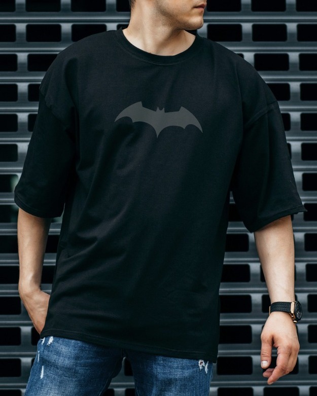 Batman-Inspired Minimal Drop Shoulder T-Shirt alternate view